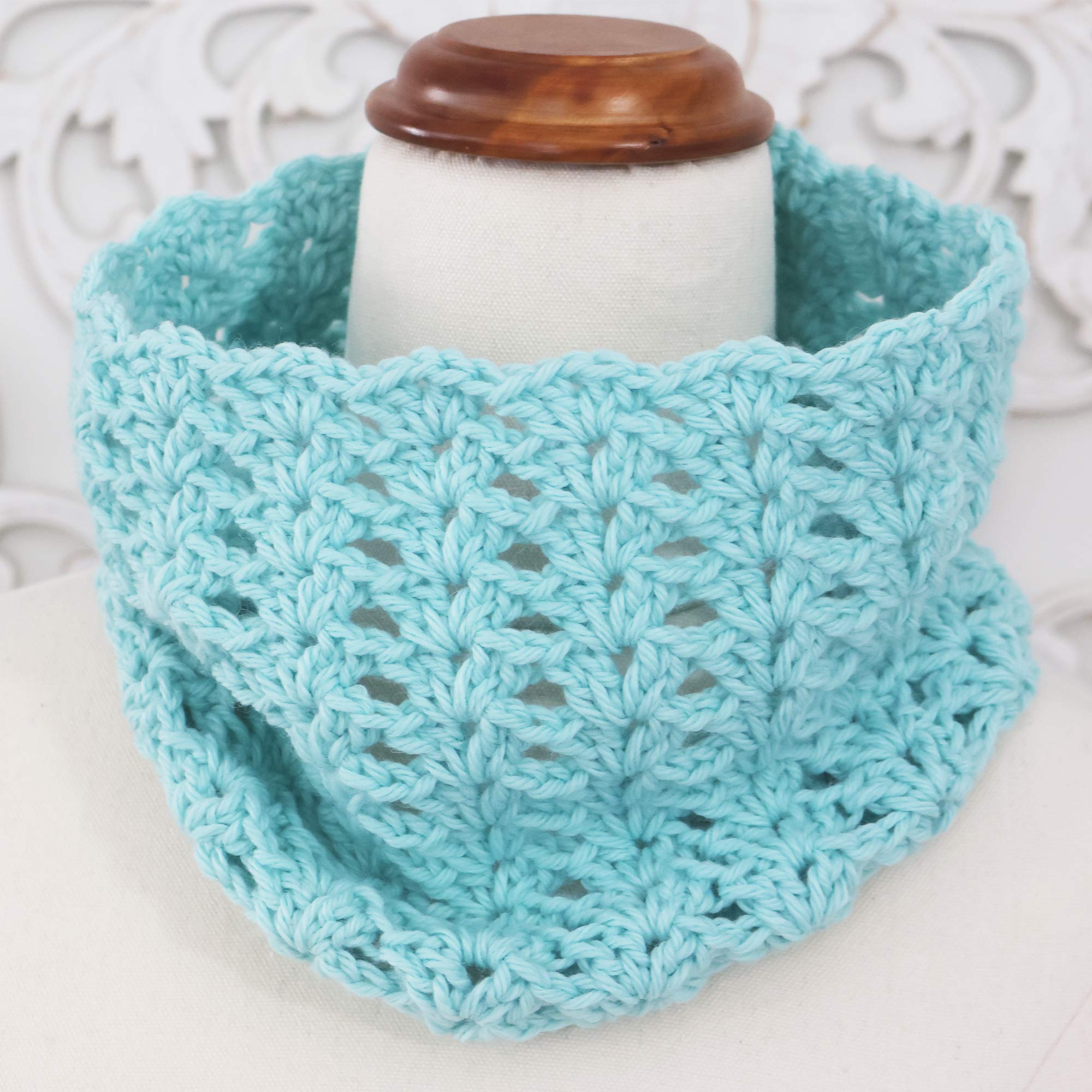 lace cowl crochet pattern